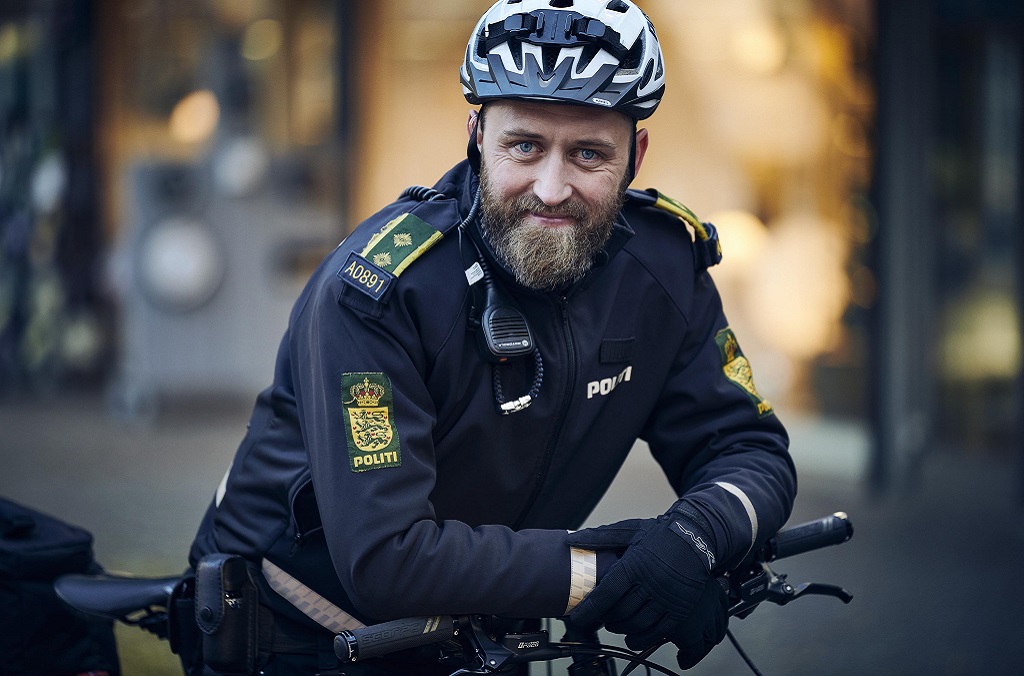 Danish policeman on bike Dansk Politiet